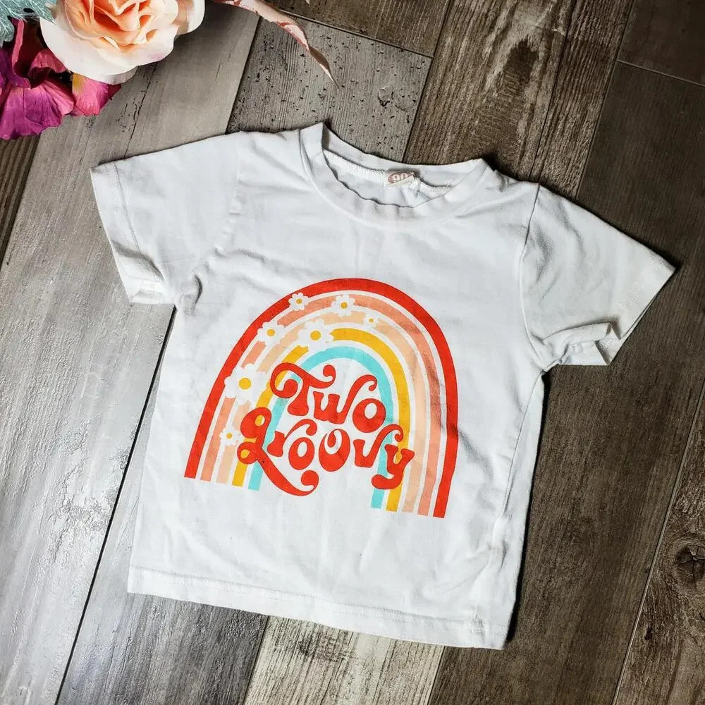 Two Groovy Hippie Toddler Girl Graphic T-Shirt Crewneck Tee Size 2T EUC